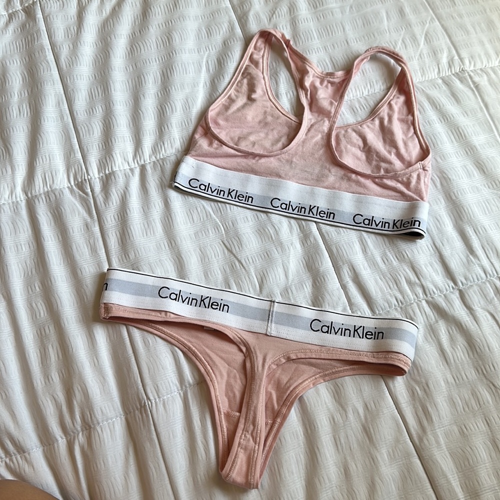Calvin Klein set - Picture 3 of 3